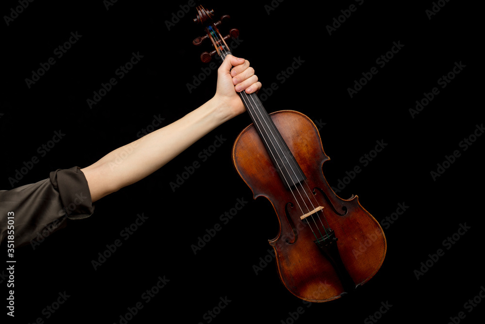 Plakat Kobieta pokazująca klasyczne barokowe skrzypce