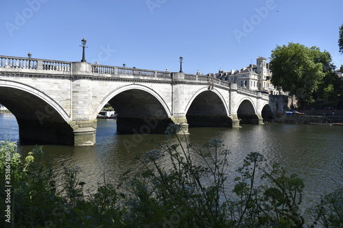 bridge over the river thames