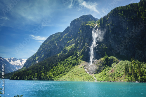 Wasserfall im Stilluptal im Zillertal in Tirol