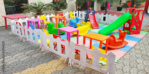 Wallpaper Mural toddler or kids play area - outdoor Torontodigital.ca