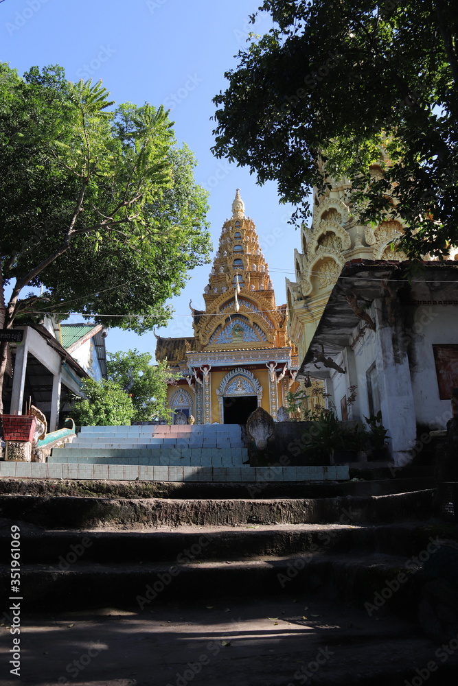 Temple Phnom Sampeau à Battambang, Cambodge Temple Phnom Sampeau à Battambang, Cambodge