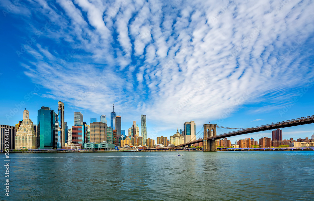 Famous Skyline of downtown New York and Brooklin Bridge