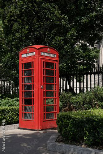 english telephone box