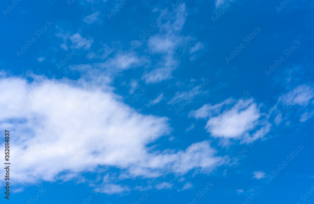 Fototapeta premium Blue sky with white clouds
