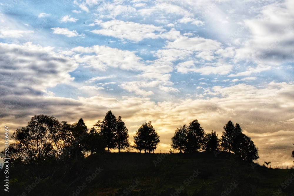 Obraz premium sunset over the mountains