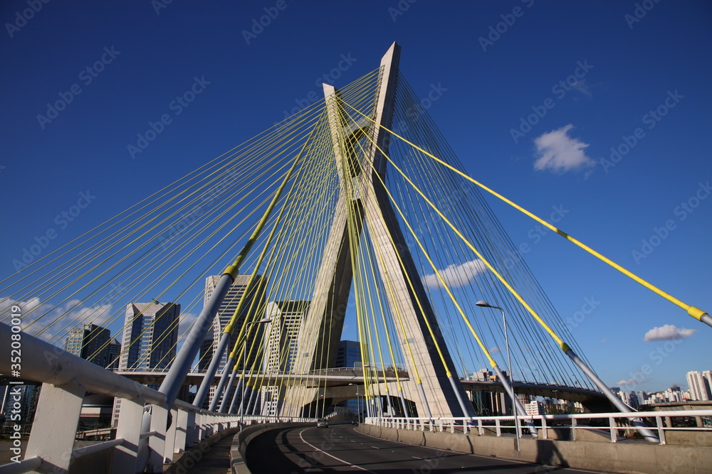 Obraz premium closeup of Octavio Frias de Oliveira Suspension Bridge in Sao Paulo city, Brazil