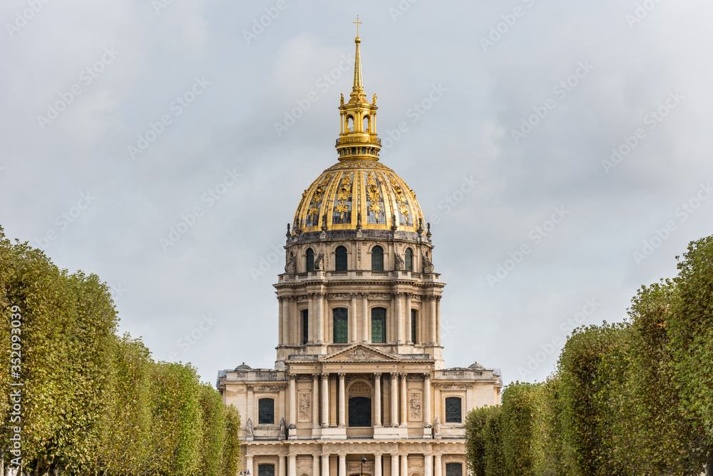 Les Invalides formally The National Residence of the Invalids, a complex of buildings in the 7th arrondissement of Paris, France, containing museums and monuments