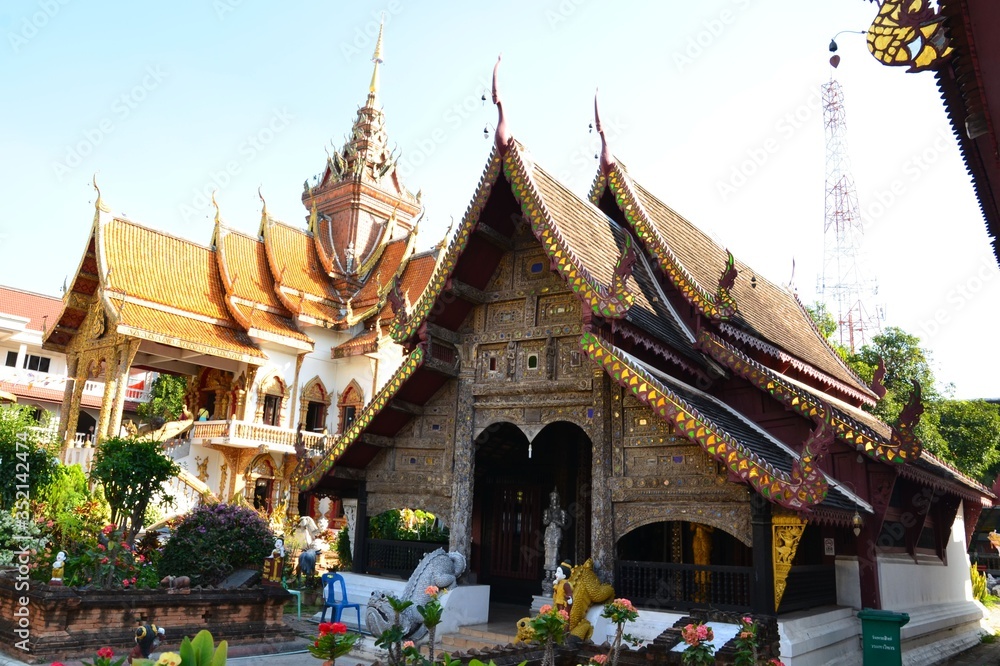 Fototapeta premium Smaller viharn of Wat Buppharam in Chiang Mai