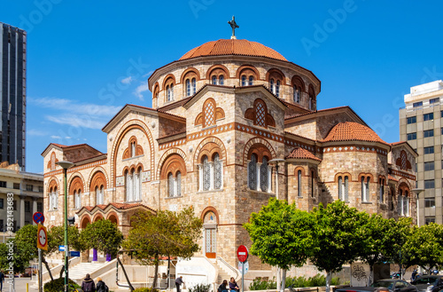 Konstfotografi Holy Trinity Cathedral orthodox church - Agia Triada - in Piraeus port city in p