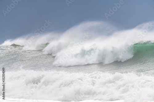 Southerly Swell at the Seaside