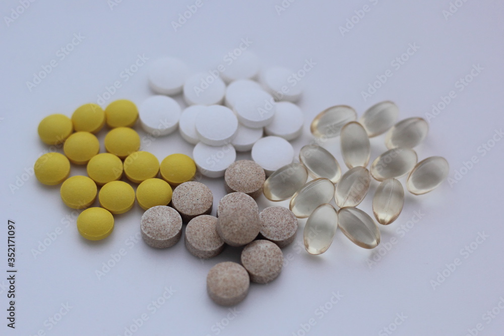Supplements that boost the immune system - vitamin C, vitamin D, zinc, milk thistle. Supplements that boost the immune system - vitamin C, vitamin D, zinc, milk thistle.
