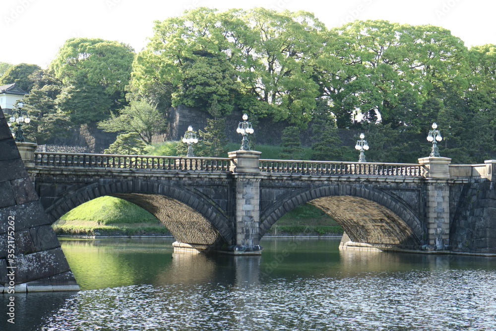初夏の皇居二重橋
