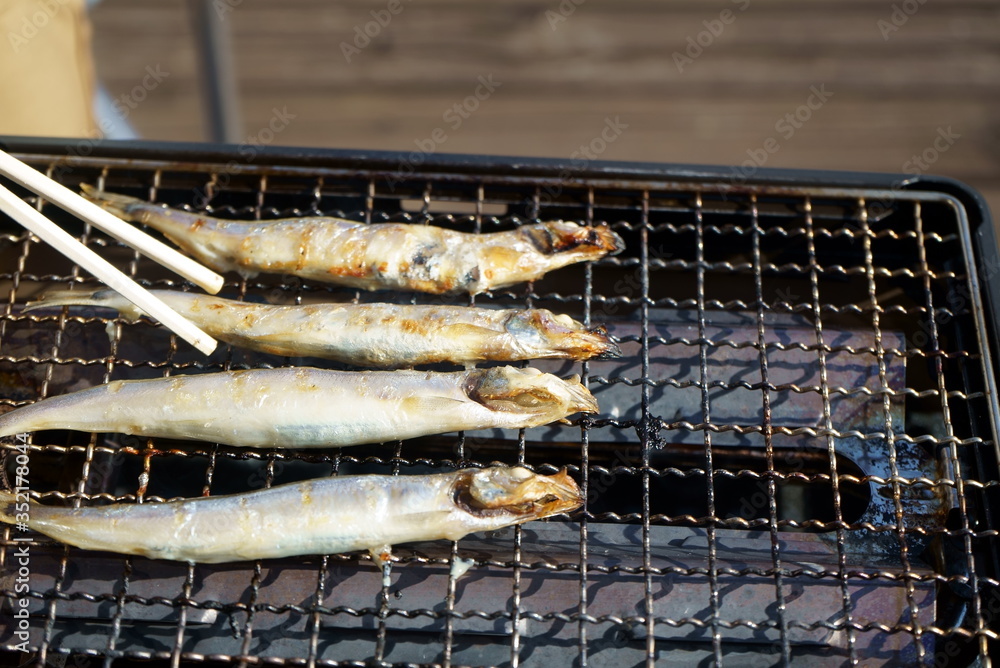 grill and eat smelt fish