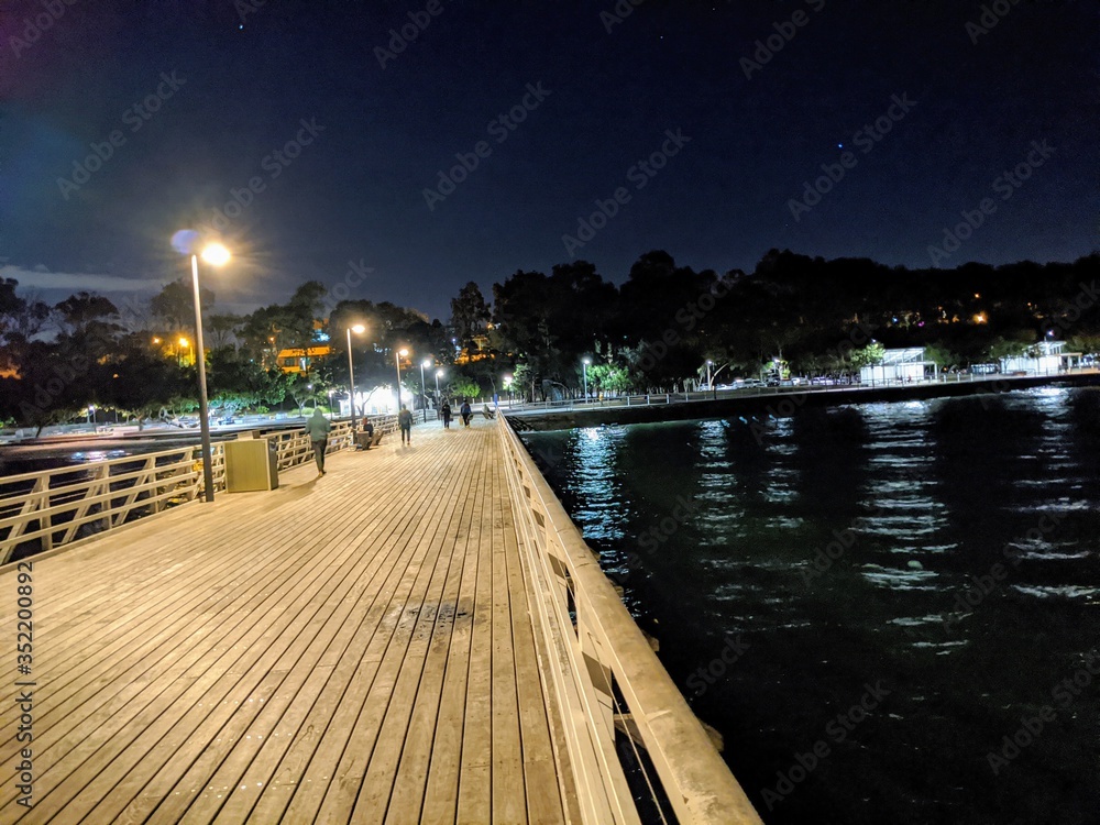 Fototapeta premium pier at night