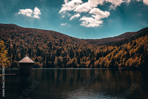 lac du ballon, aux pieds du grand ballon d'alsace