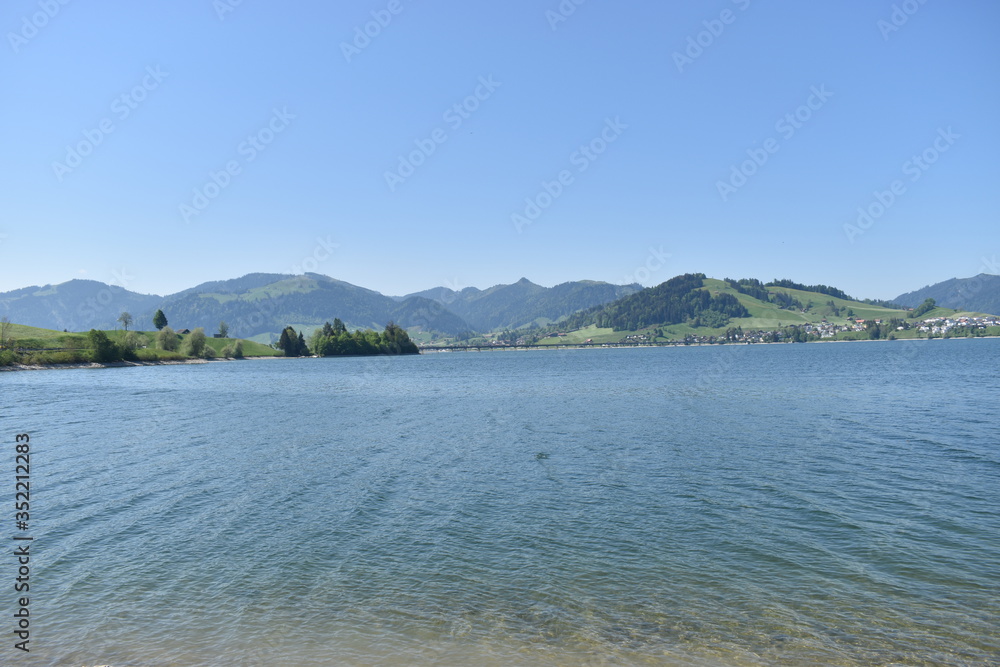 ausblick über den Sihlsee in der Schweiz am 18.5.2020