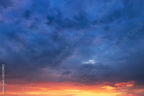 Fototapeta Naklejka Na Ścianę i Meble -  sunset sky background photo / photo during sunset sky