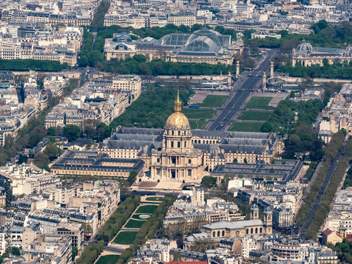 vue aérienne des Invalides à Paris  © Francois