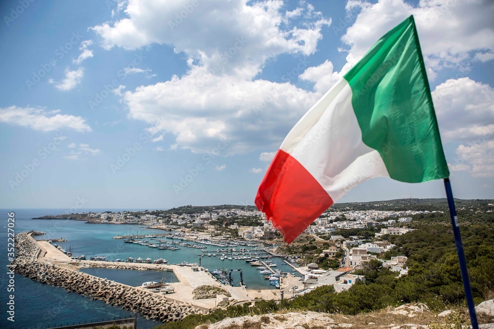 Santa Maria di Leuca mit der italienischen Flagge
