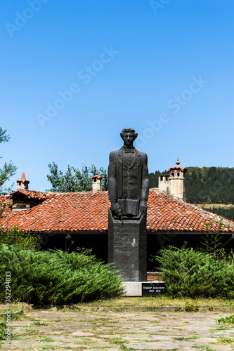 Statue of Todor Lefterov, Veliko Tarnovo, Bulgaria photo