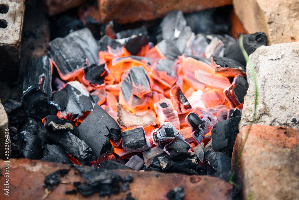Charcoal grill is warm. Brazier is ready Charcoal grill is warm. Brazier is ready