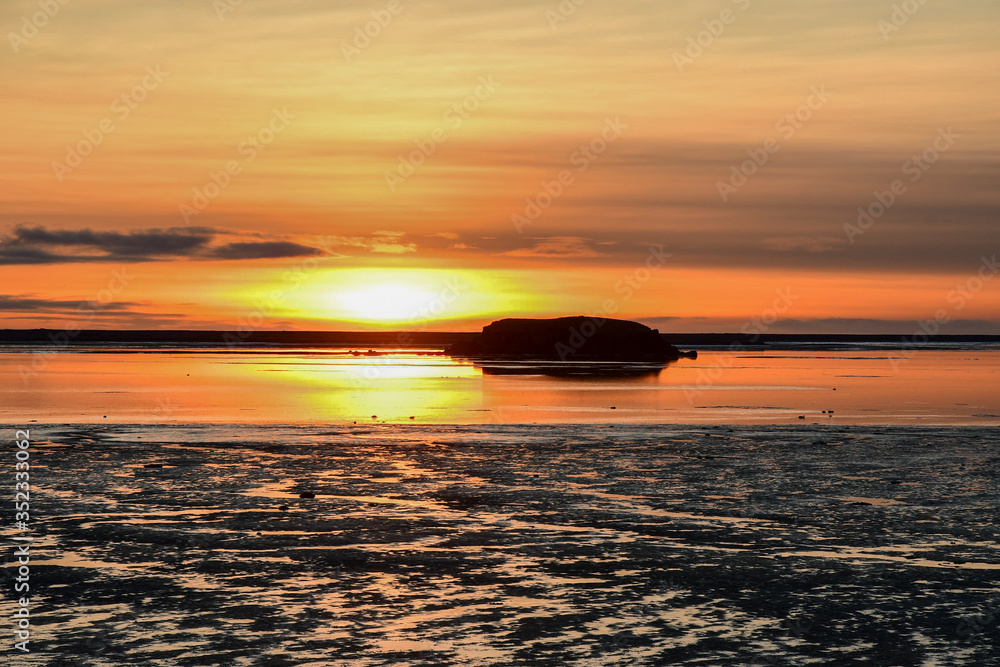 Obraz premium Sunset in Hornafjordur in south Iceland