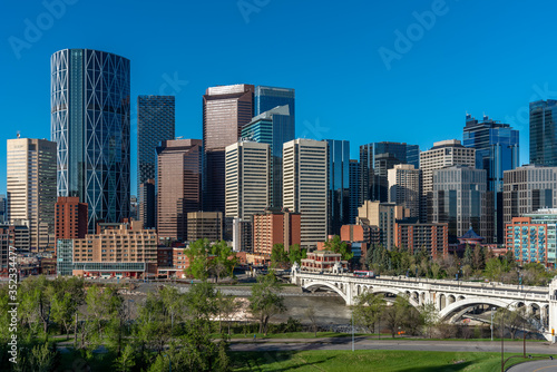 View of Calgary s skyline on a beautiful spring morning. 