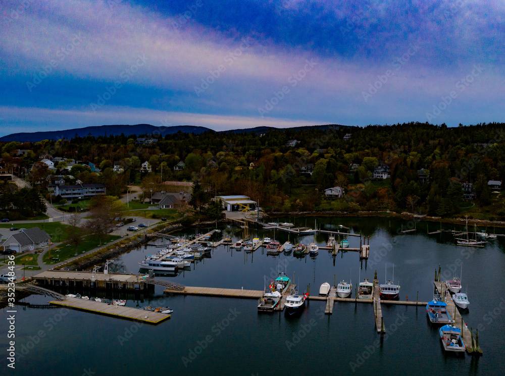 Obraz premium Boats in Northeast Harbor Bar Harbor Maine in spring time