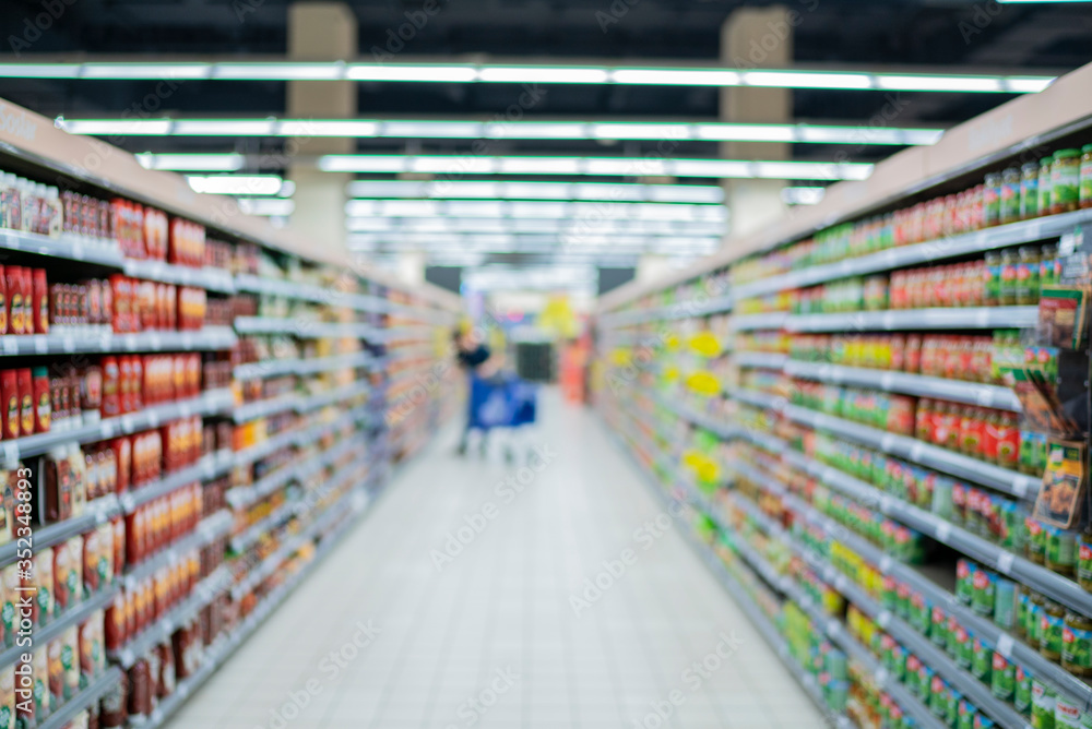 people shopping in the supermarket
