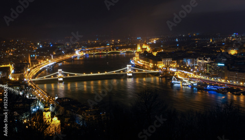 night view of Budapest river © WCPW PHOTOGRAPHY