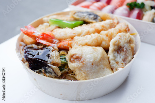 Tempura bowl with shrimp and mix vegetable