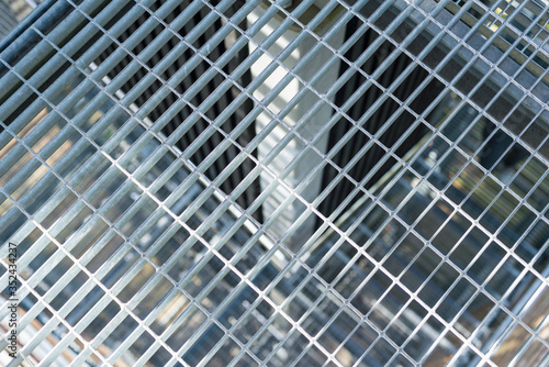 Metal mesh panel architecture element