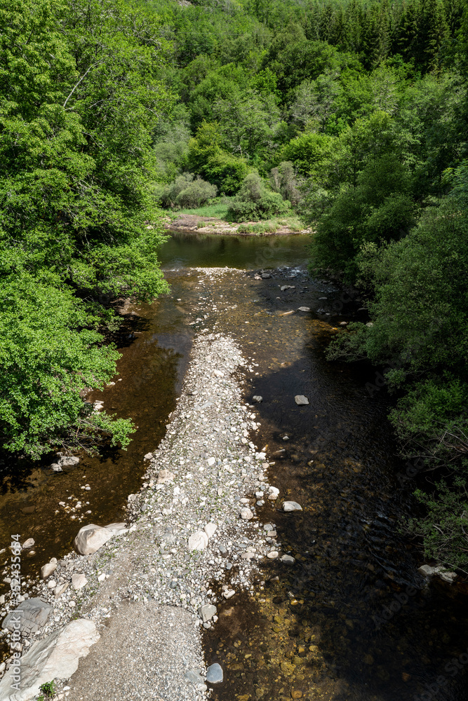 niveau bas du cours d'eau niveau bas du cours d'eau