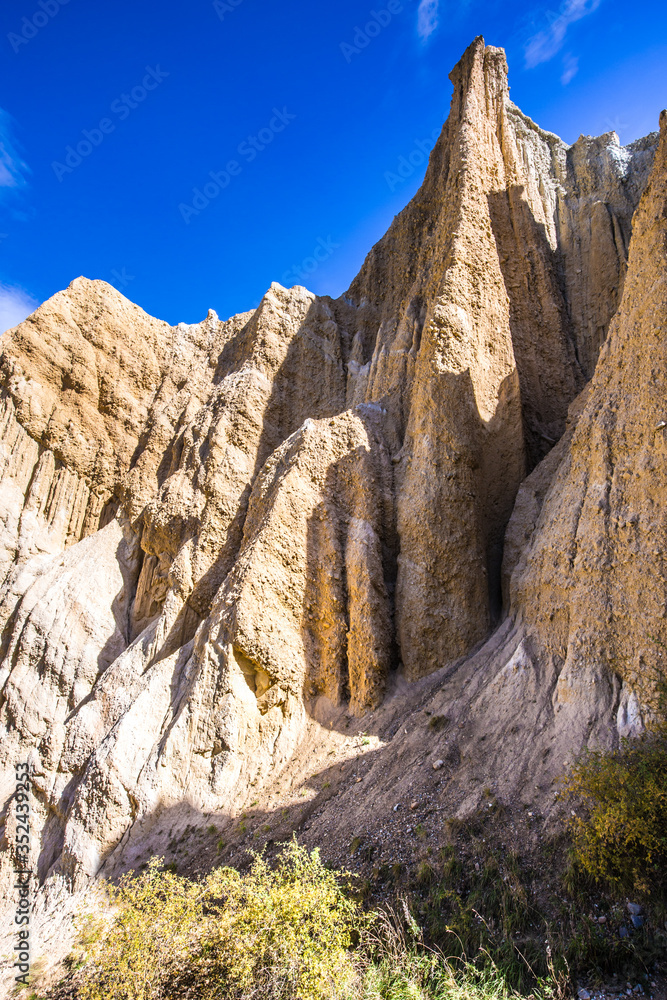 Jagged sharp pinnacles Jagged sharp pinnacles