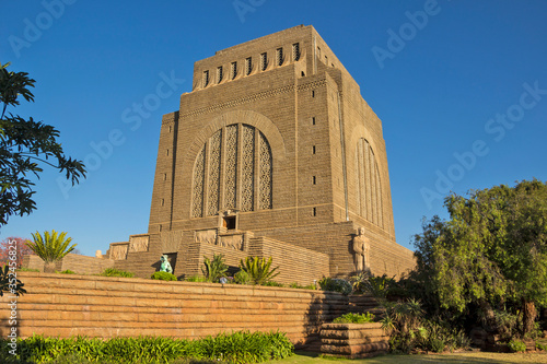 Foto South Africa - Gauteng - Pretoria (Tshwane) - Impressive stone walls of massive