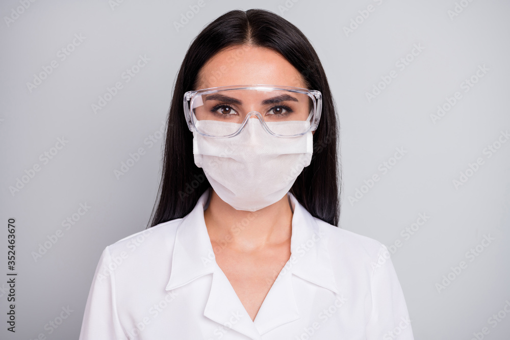 Close-up portrait of her she nice attractive confident skilled experienced qualified girl surgeon dentist dentistry dental clinic owner orthodontist isolated over grey pastel color background Close-up portrait of her she nice attractive confident skilled experienced qualified girl surgeon dentist dentistry dental clinic owner orthodontist isolated over grey pastel color background