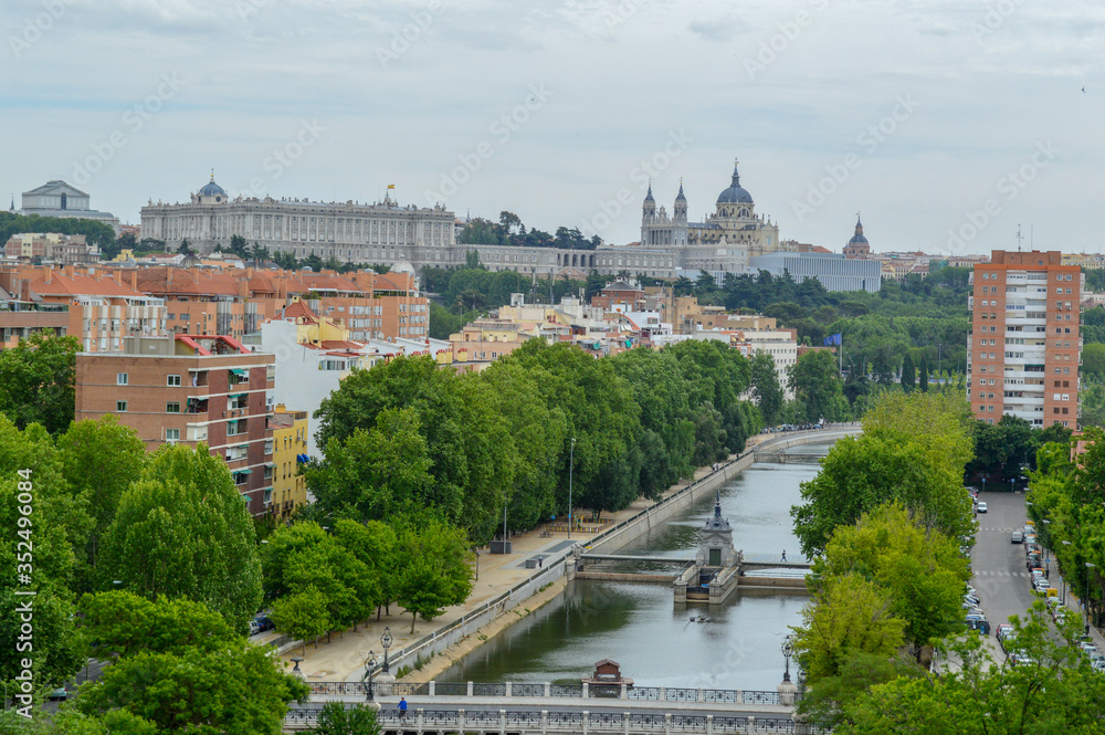 madrid, palacio real, catedral, vista aerea de madrid