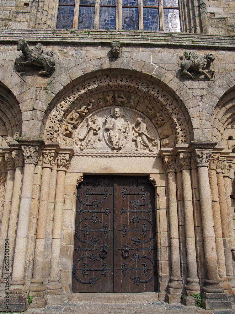 Obraz premium Basilique Saint-Sauveur - Dinan