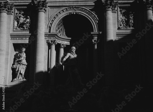 fontana di trevi in italy