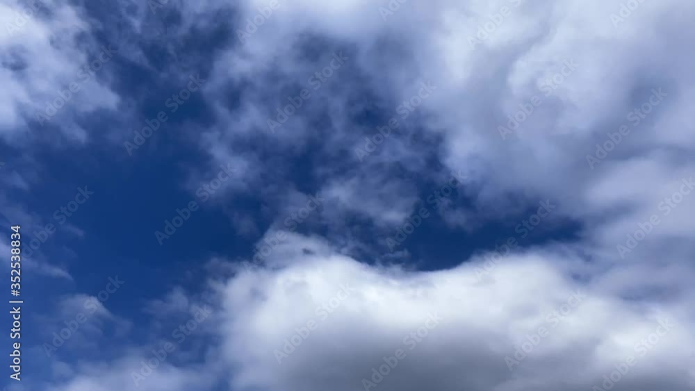 青空に広がる純白の綿雲 積雲 タイムラプス 青空に広がる純白の綿雲 積雲 タイムラプス