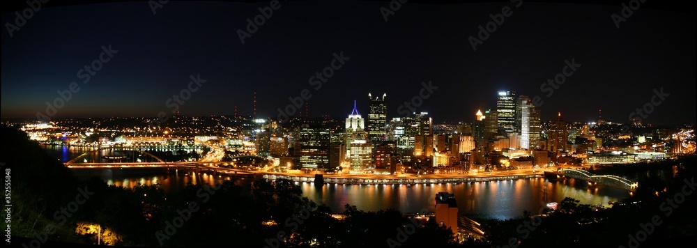 Pittsburgh bei Nacht