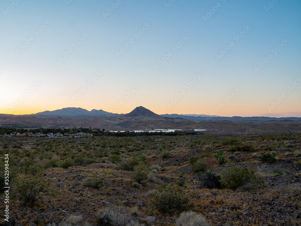 Obraz premium Rural landscape of the Lake Mead area