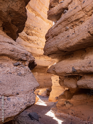 Photography Beautiful along the famous White Owl Canyon trail