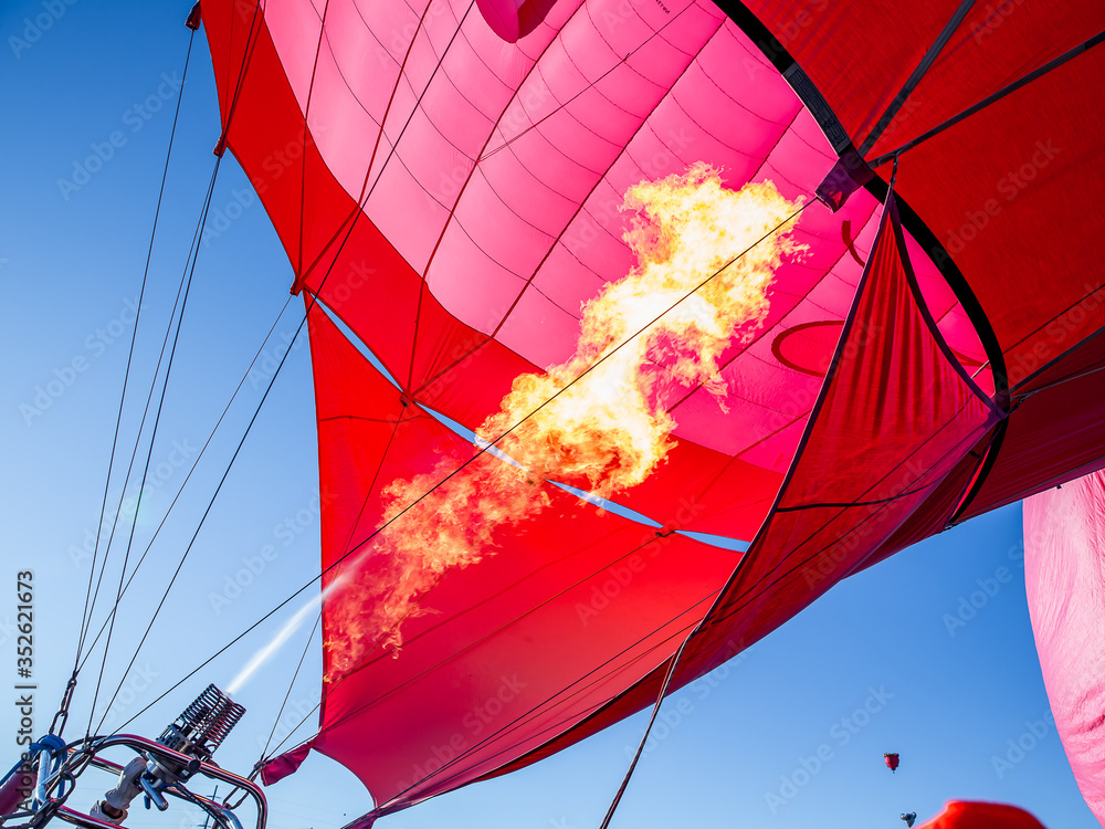 Obraz premium Flame in a Hot Air Balloon