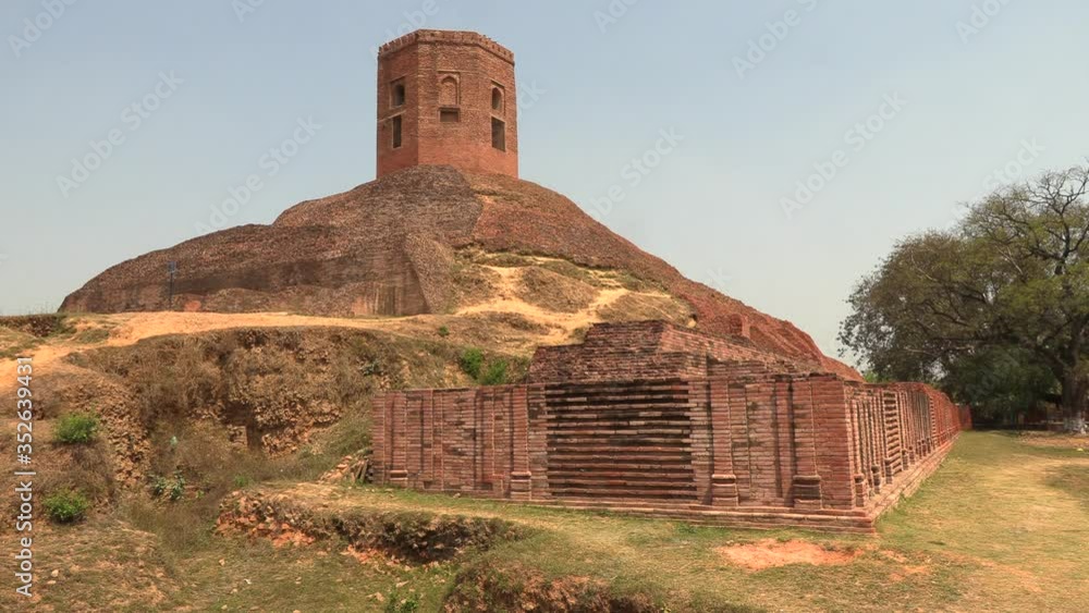 Holy buddhist Chaukhandi Stupa in Sarnath, India, 4k footage video Holy buddhist Chaukhandi Stupa in Sarnath, India, 4k footage video