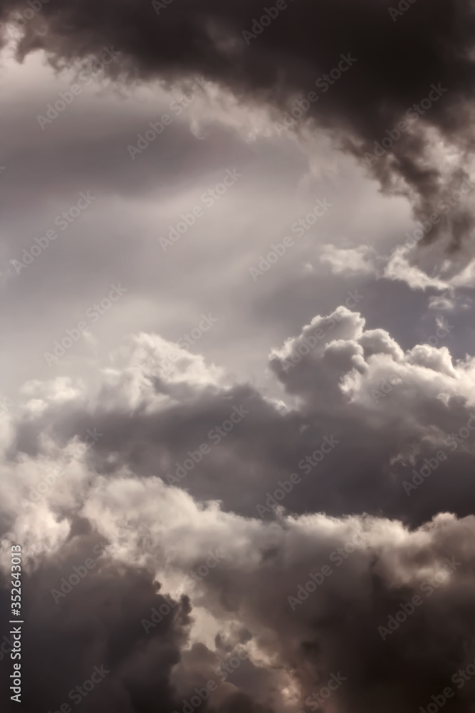 Obraz premium Grey storm clouds