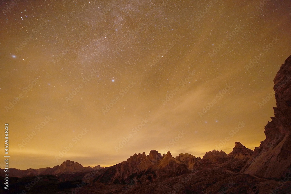 Obraz premium Night landscape over the Dolomites, Italy, Europe. On exposure shot
