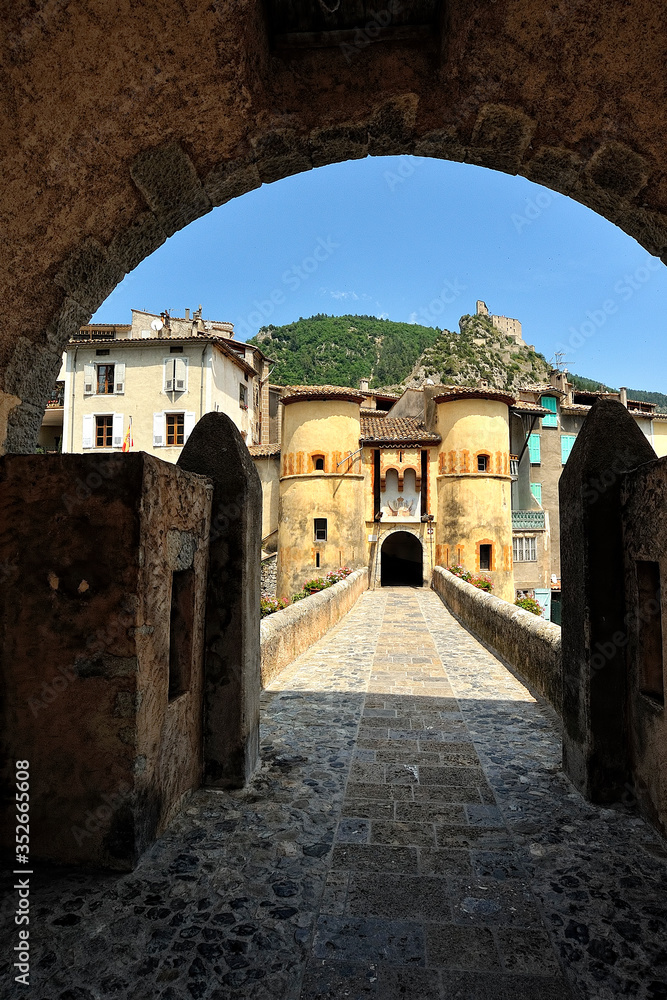 Fototapeta premium An ancient village in provence