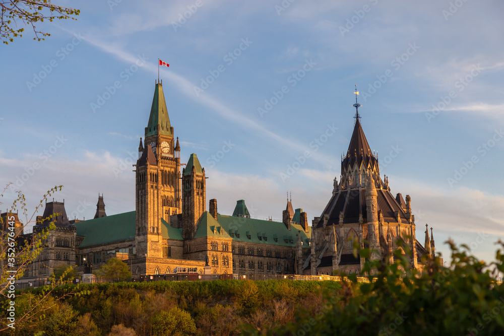 Naklejka premium Parliament Hill in Ottawa, Canada in the evening