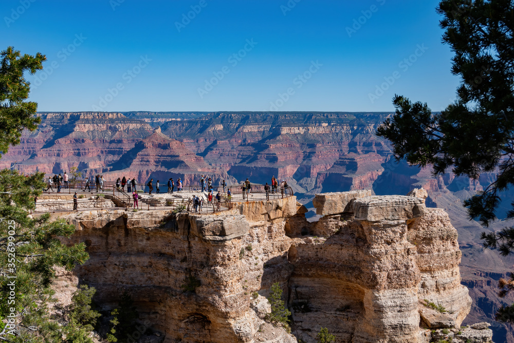 Beautiful landscape around the famous Mather Point